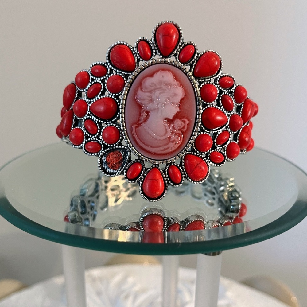 Elegant Red Howlite Stones Cameo Bracelet